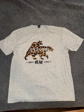 EUC Gildan Gray Tee with Leopard Print Mama Bear Graphic Size Large